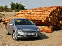 Opel Astra GTC 2012 фото