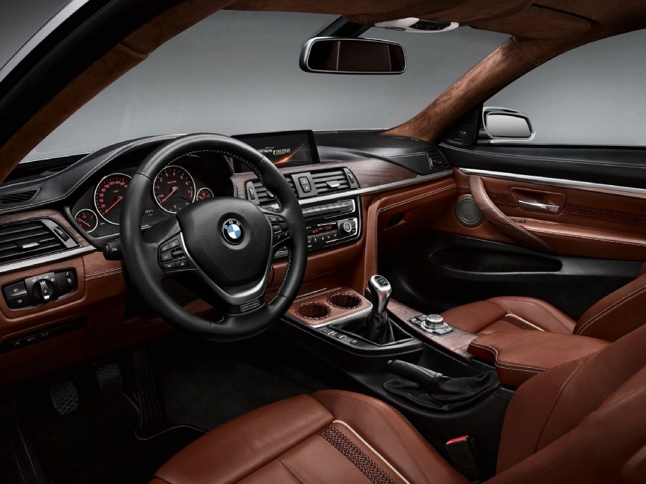 Интерьер BMW 4-Series Coupe